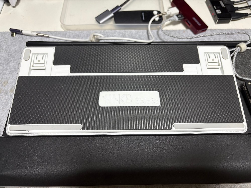 キーボード裏面