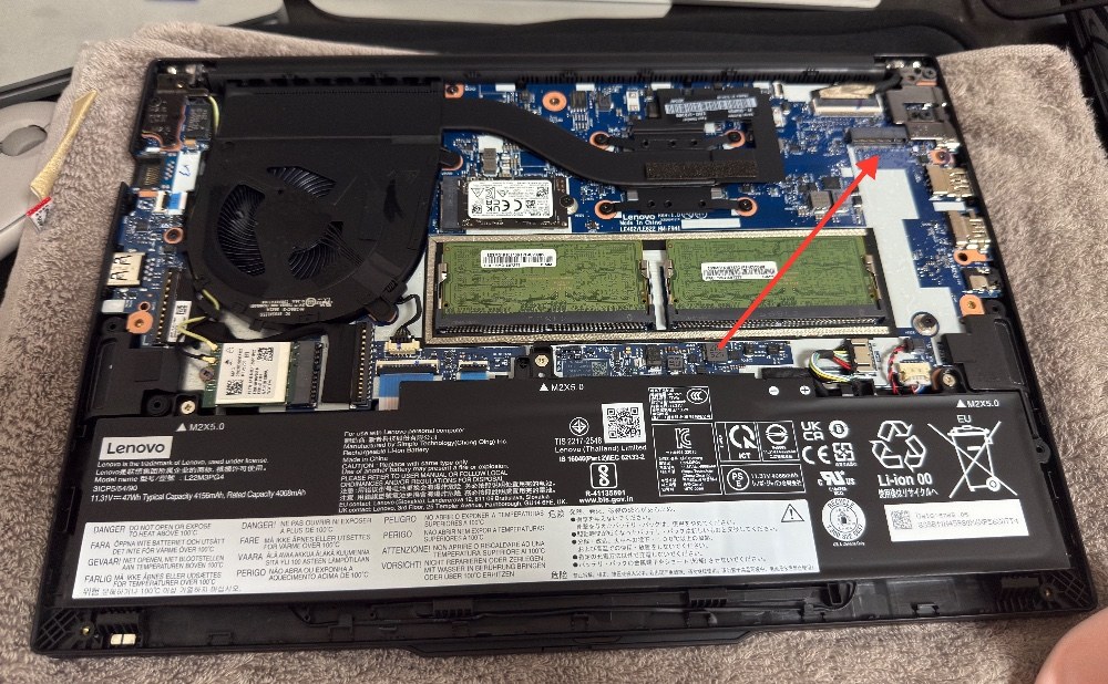 Lenovo Thinkpad E14 Gen6 AMD レビュー写真11