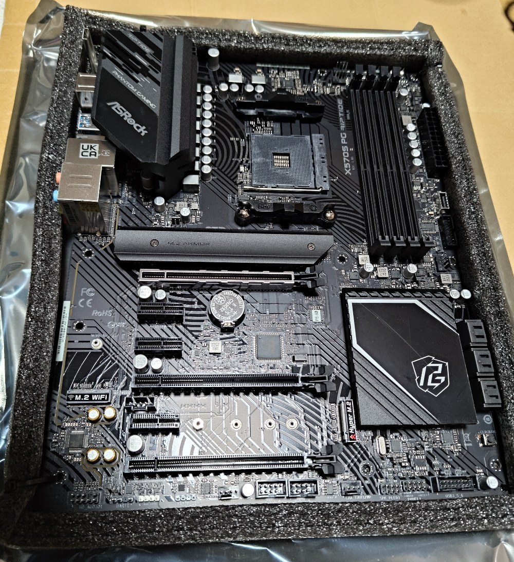 こちらも初めてのASRock