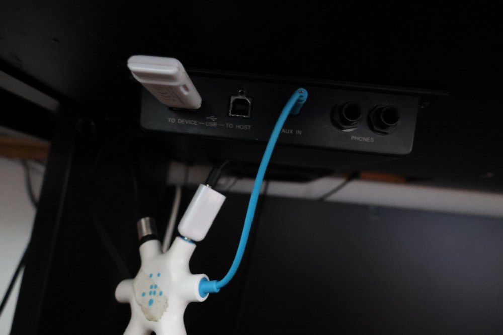 ＡＵＸ経由のスピーカー使用