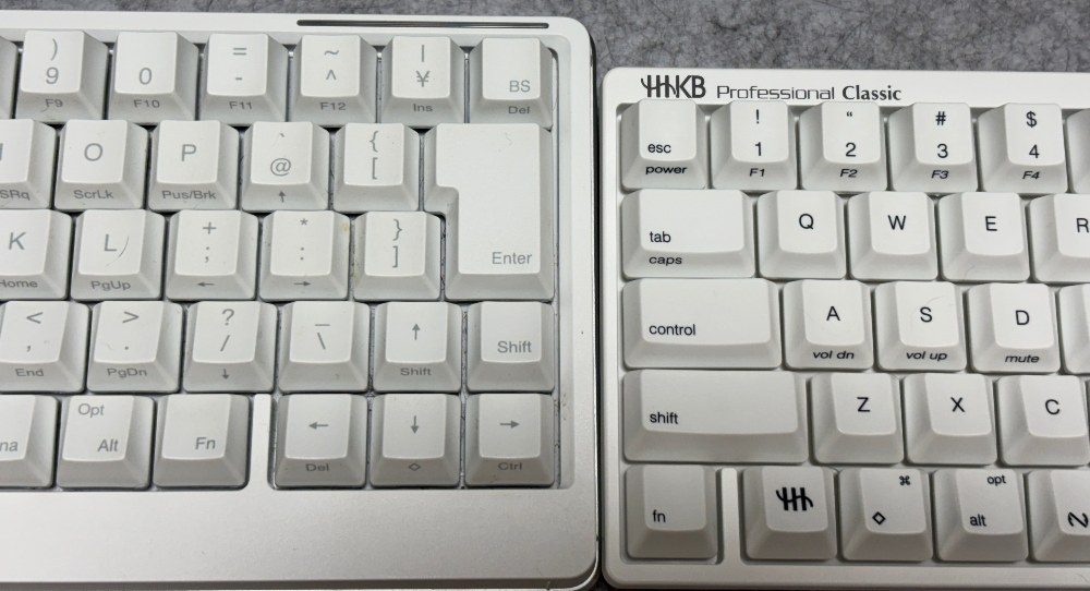 Studio vs Classic 比較②(奥行)