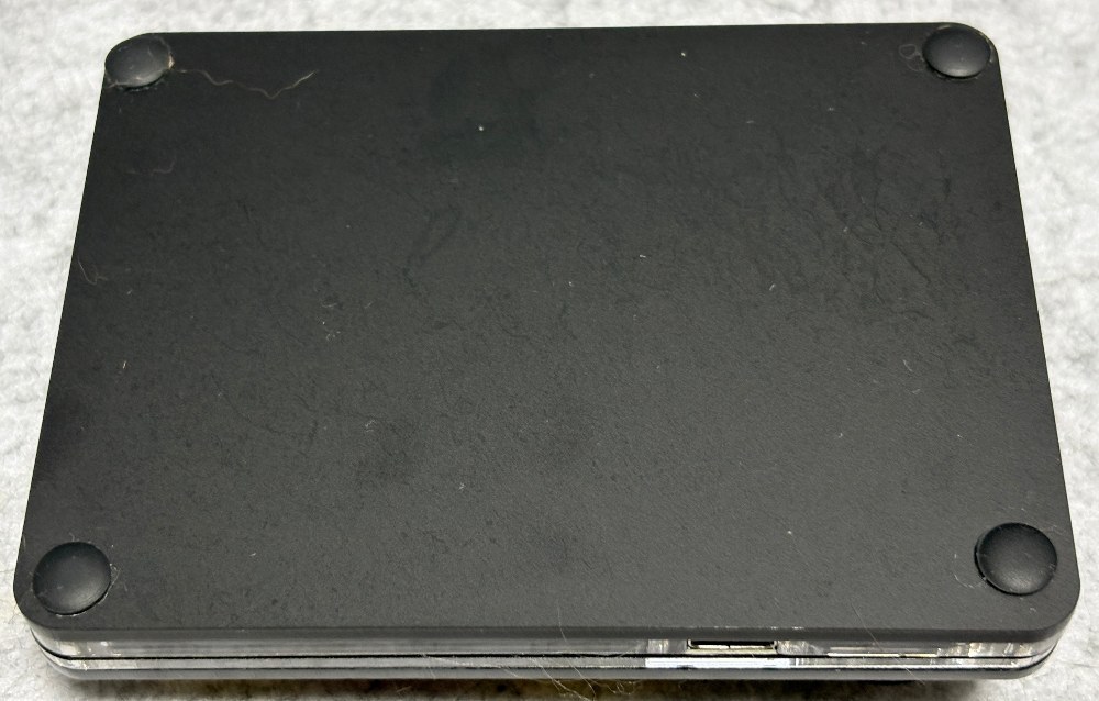 キーボード下