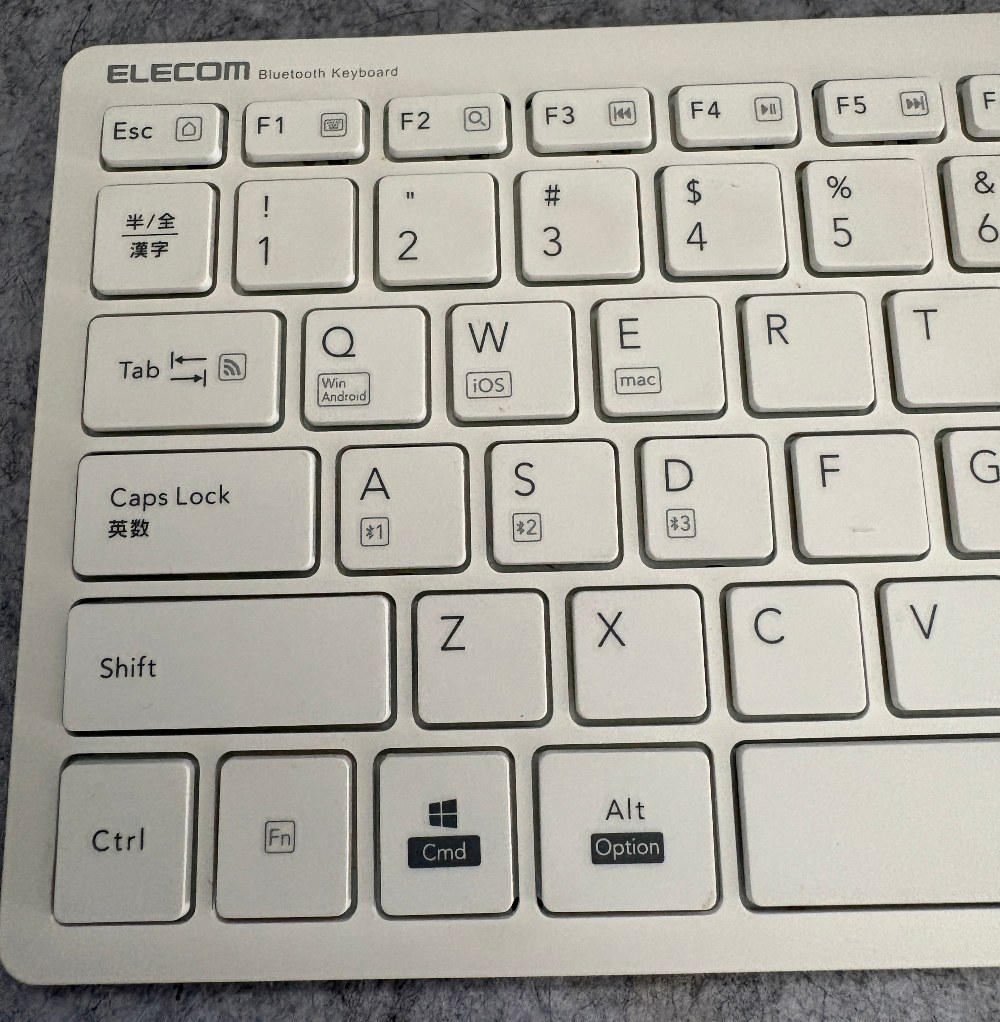 ELECOM TK-FBP102(BT)表左側