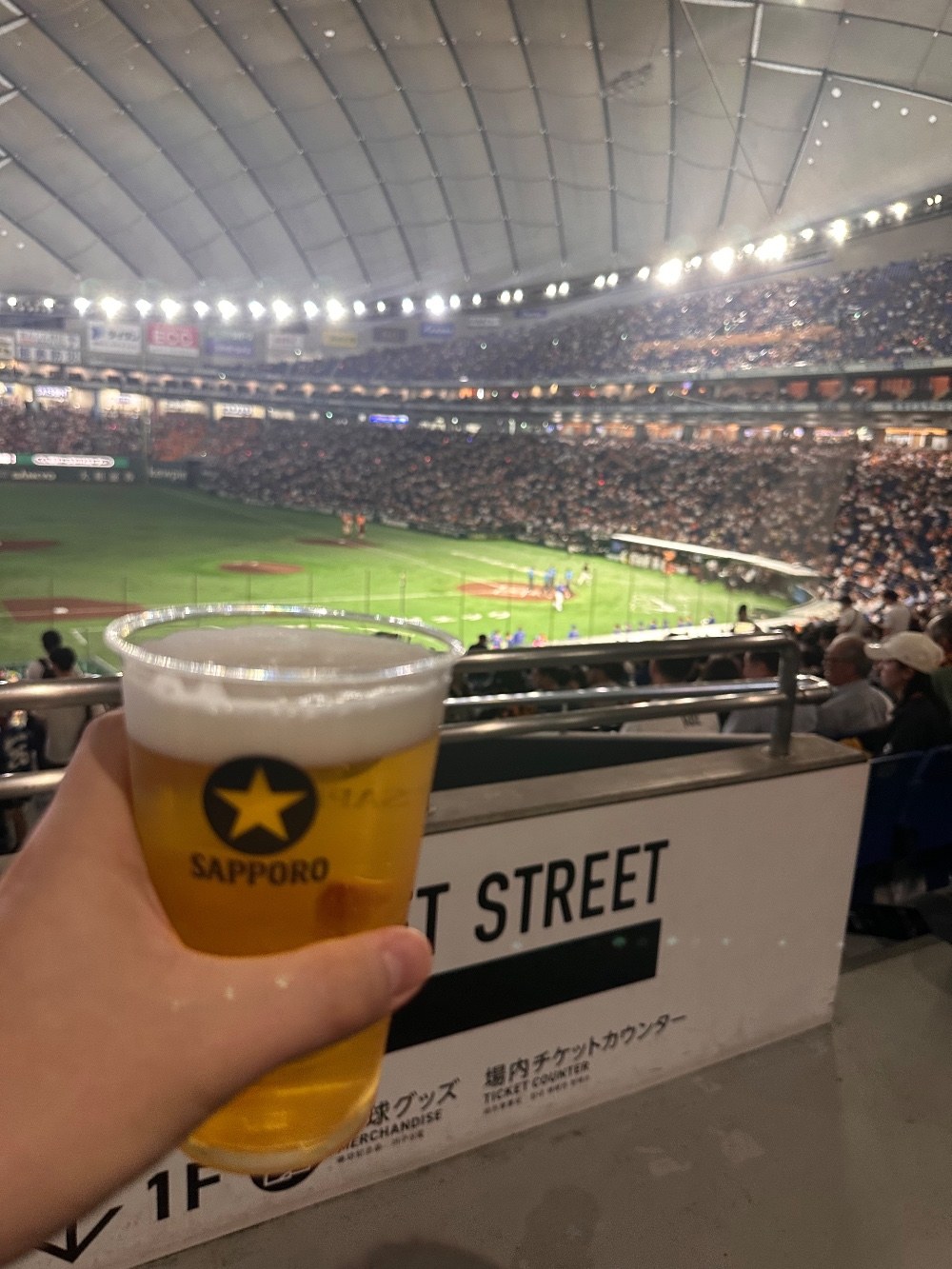 ナチョスと共にビールも！