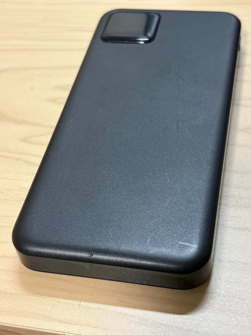 ビックカメラで¥1580のモバイルバッテリー