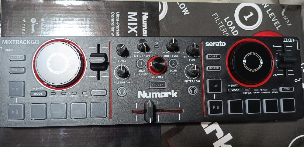 Numark Mixtrack Go レビュー写真1