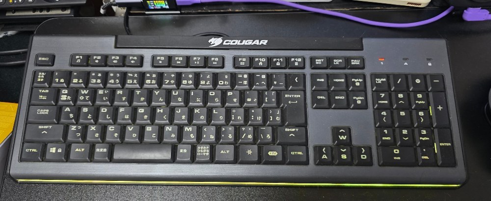 COUGAR 200K レビュー写真