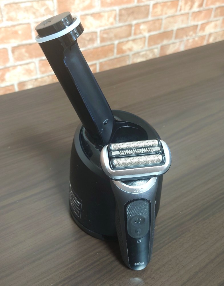 BRAUN メンズシェーバー シリーズ7 72-G7500cc レビュー写真