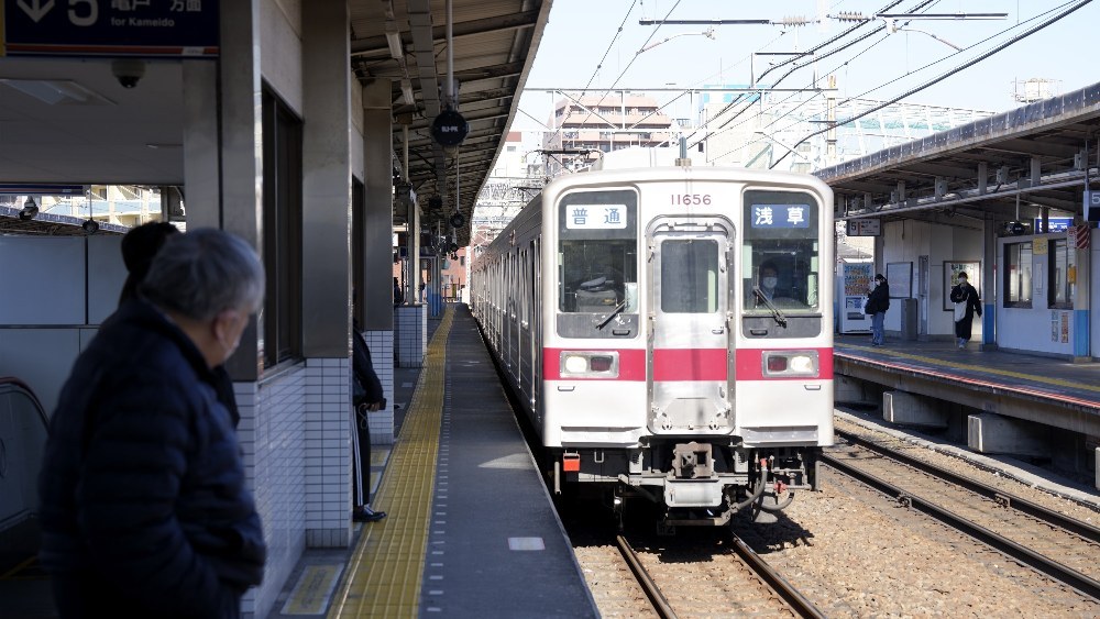 【後日追記】地上・快晴・被写体位置最悪でもAFは車両を選び取った件