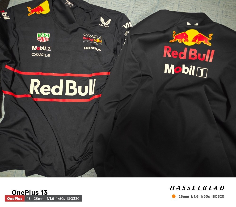 Red Bull Racing 2025 チーム セットアップ シャツってなんなのよ！？！？