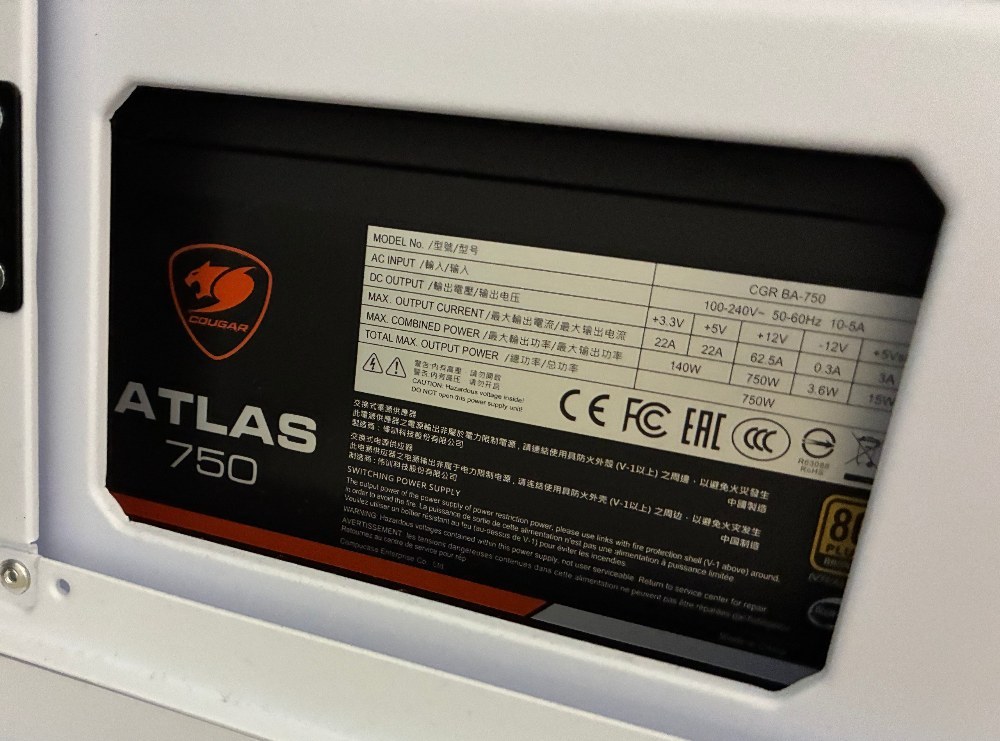 電源：COUGAR ATLAS 750W