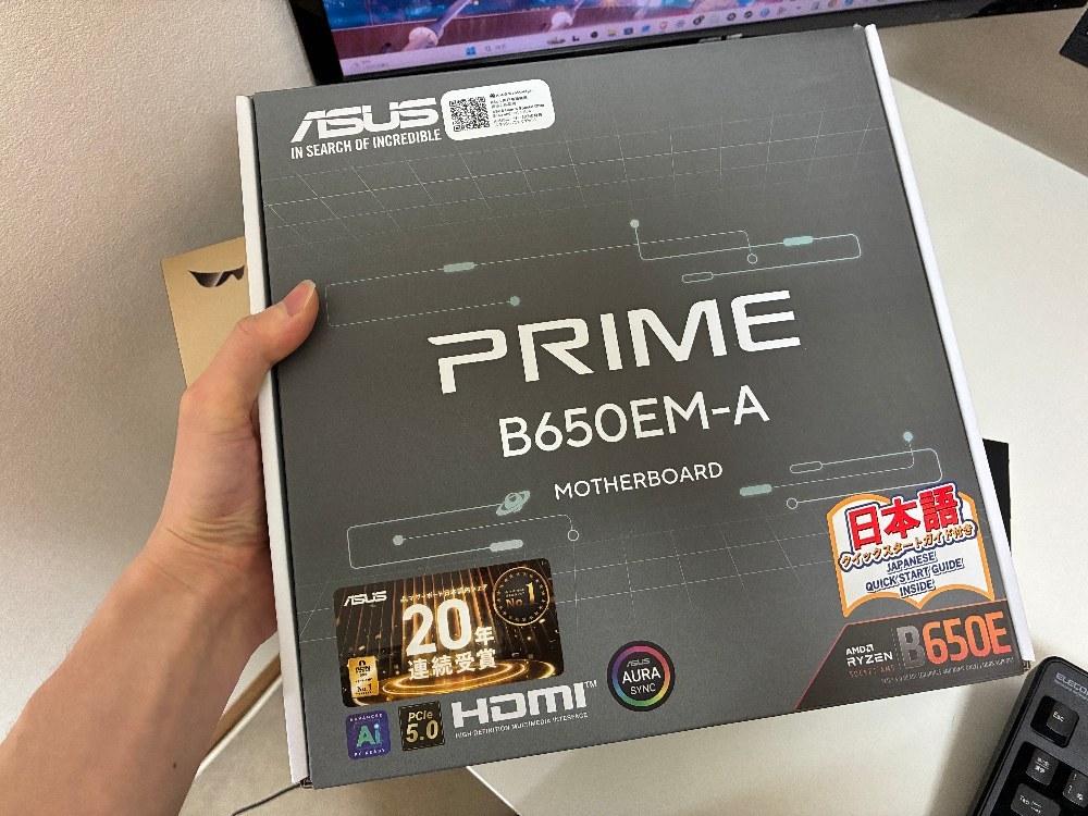 マザーボード：ASUS B650E