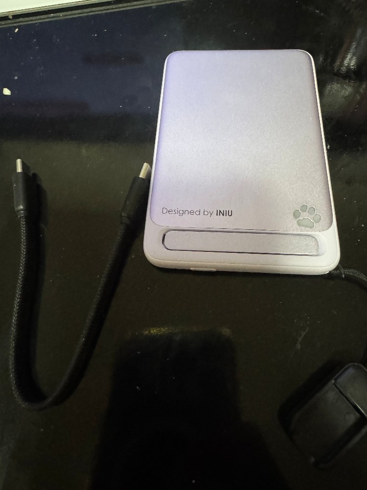 ININU モバイルバッテリー MagSafe対応 5000mAh レビュー写真5