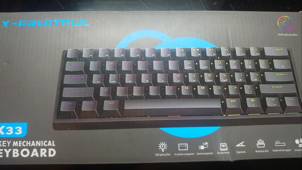 次のキーボード「K33」