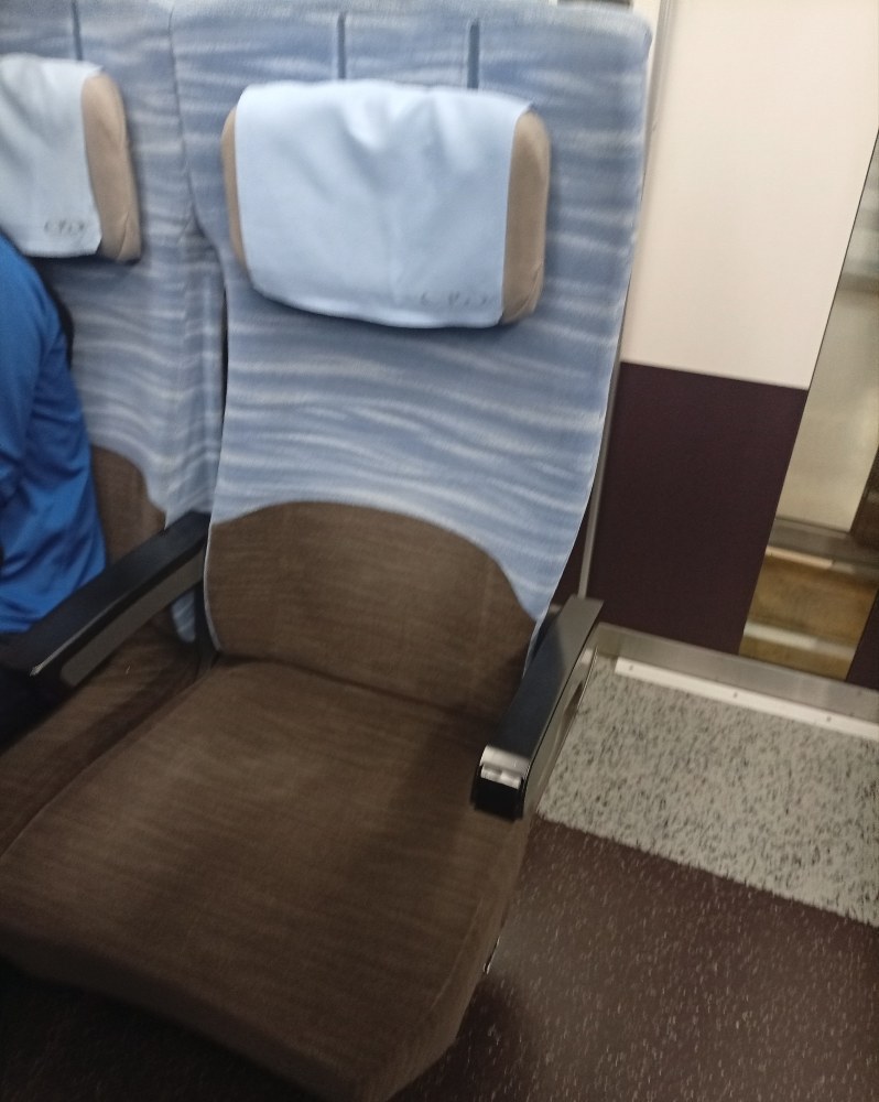 2　座席のレビュー