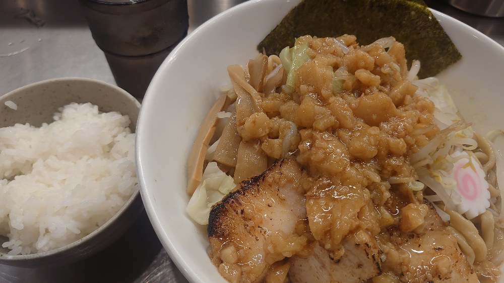背油ヤサイあぶらそば（大/麺1.5盛）