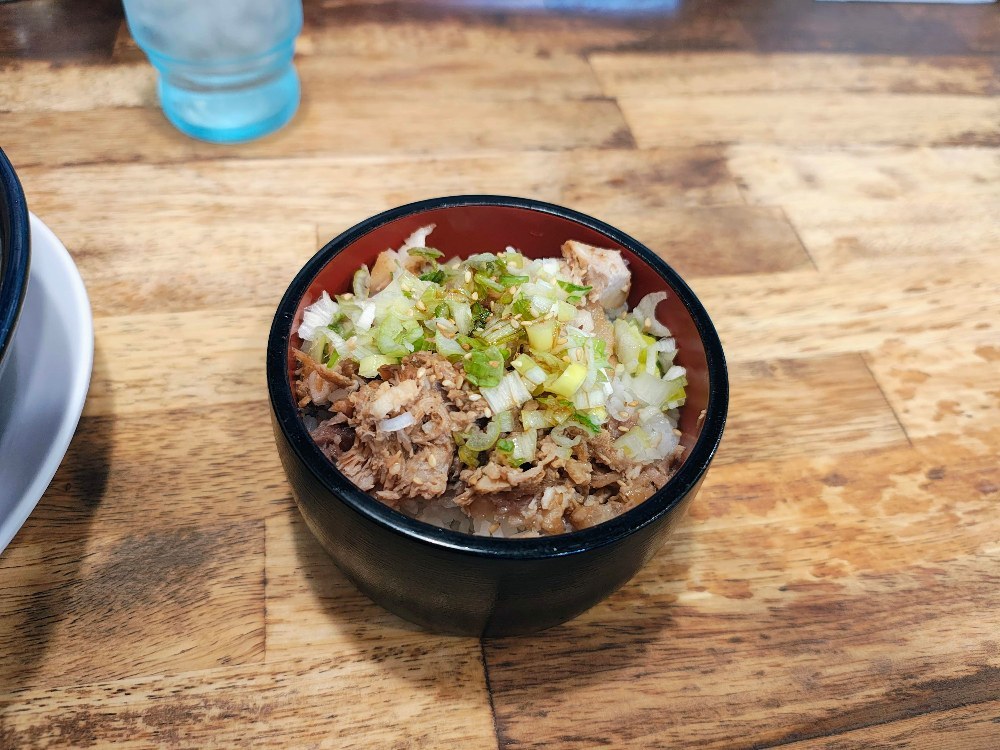 ついつい頼んでしまったトロ肉飯