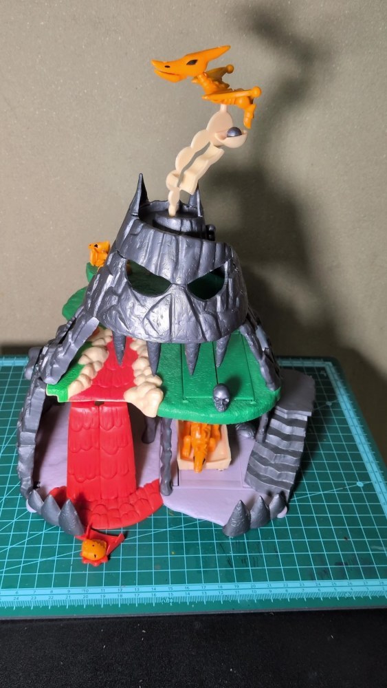 いよいよすべての秘密基地を合体させる