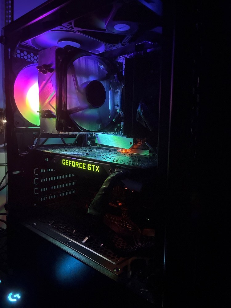 KAGAMI ATX/M-ATX/ITX 自作用PCケース レビュー写真