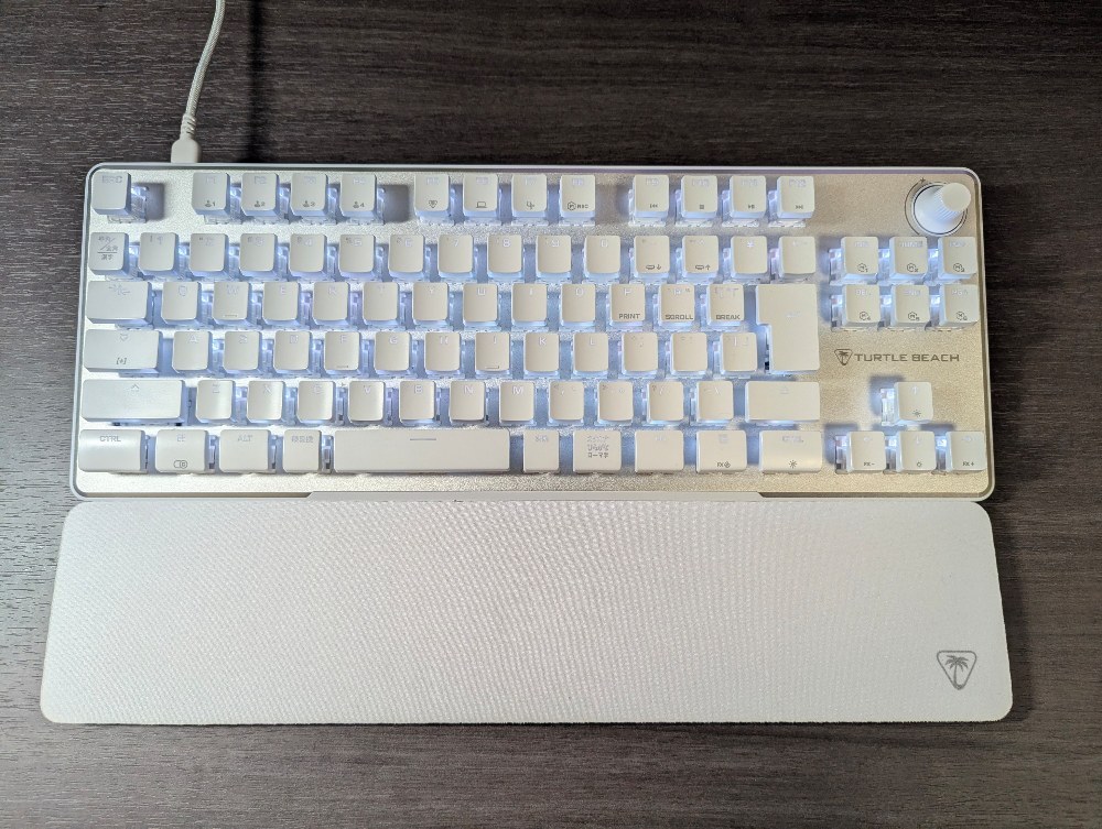 メルカリで購入したキーボード