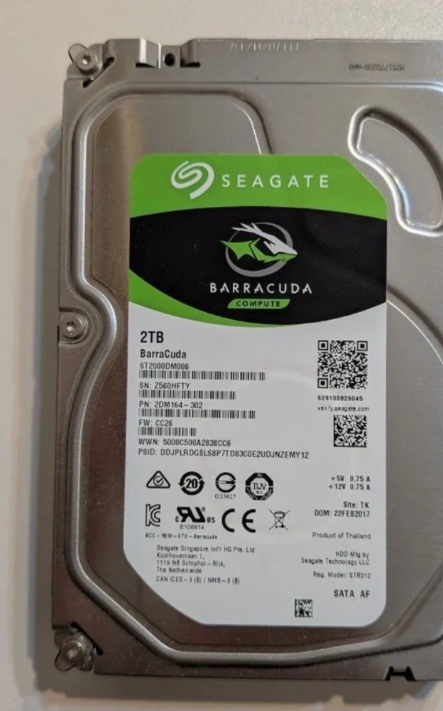 届いたHDD