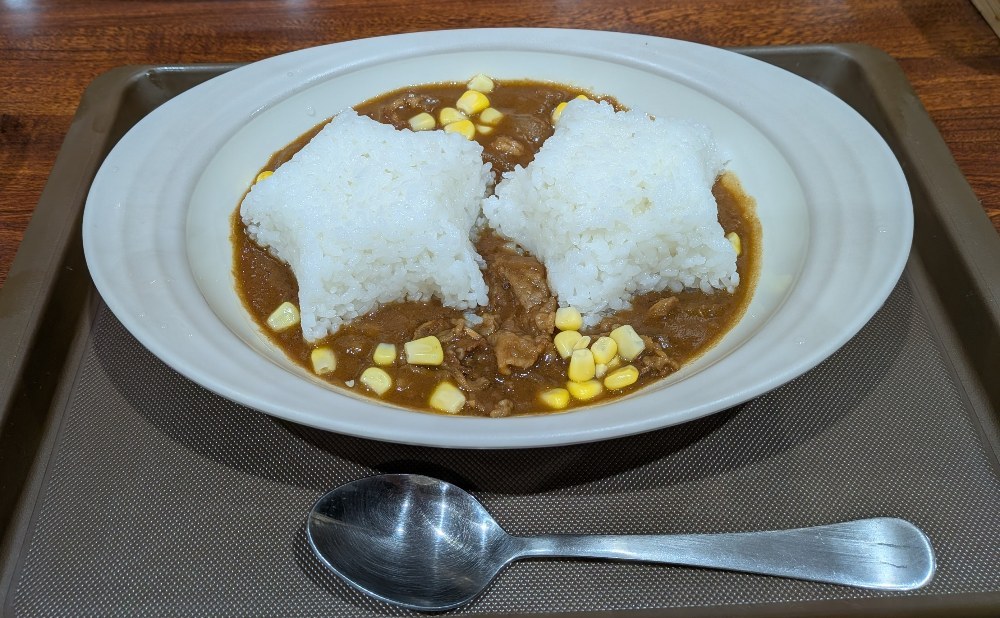 レストハウスで食事