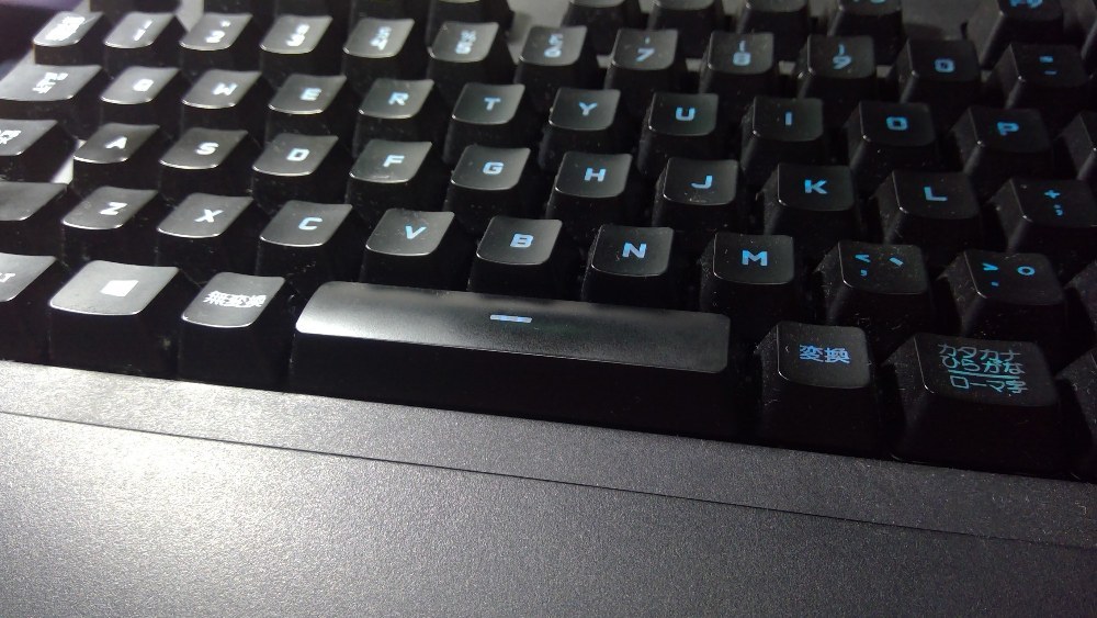 キーボードの簡易清掃後の様子（ここからSurfece Go3で撮影したので荒いです）