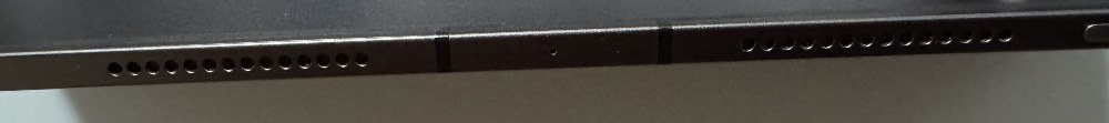 上のスピーカー
