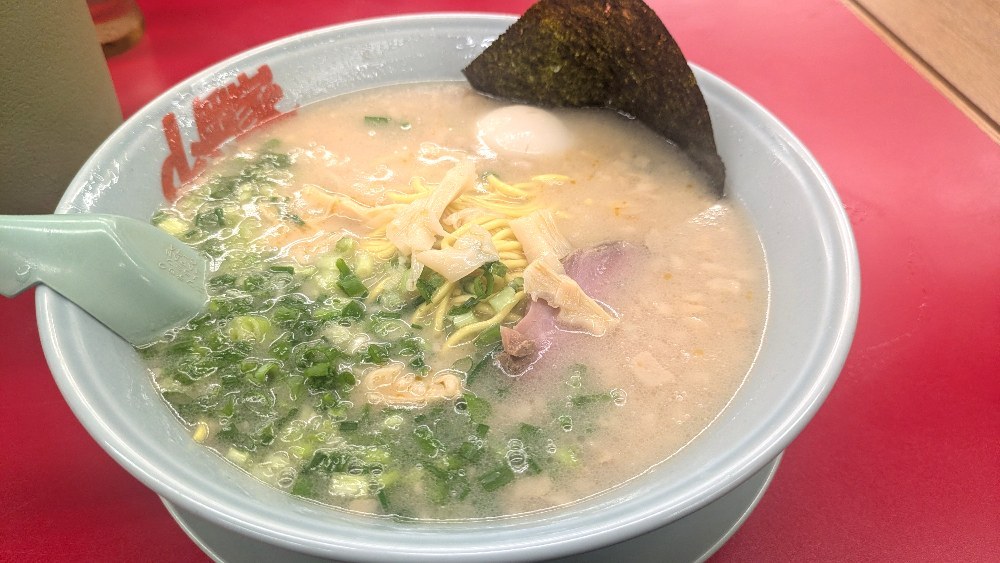 山岡家のプレミアム塩豚骨ラーメン