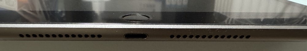 端子とスピーカー