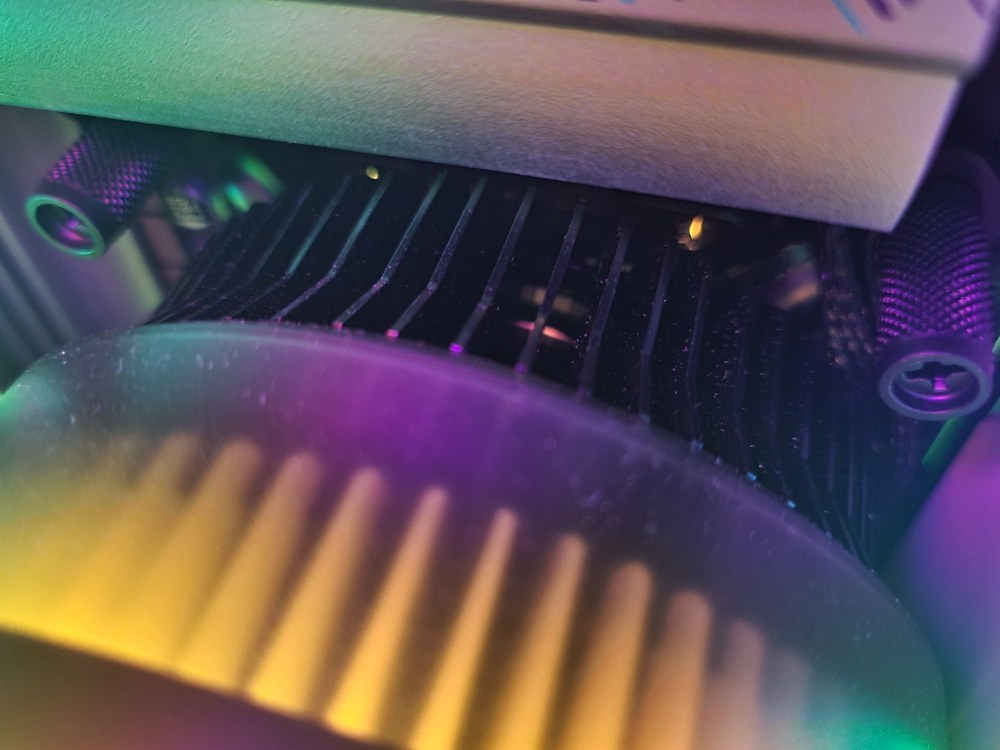 Intel Laminar RH2 レビュー写真3