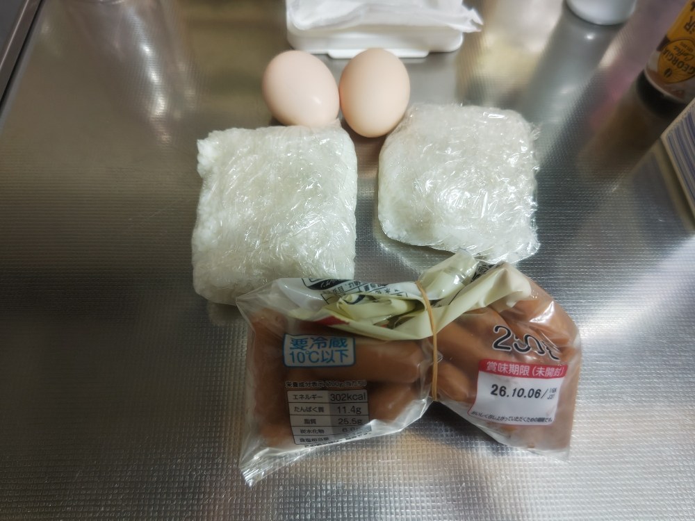 【料理】水曜日だからこそ頑張る朝ごはん【こういうのがいいんだよセット】