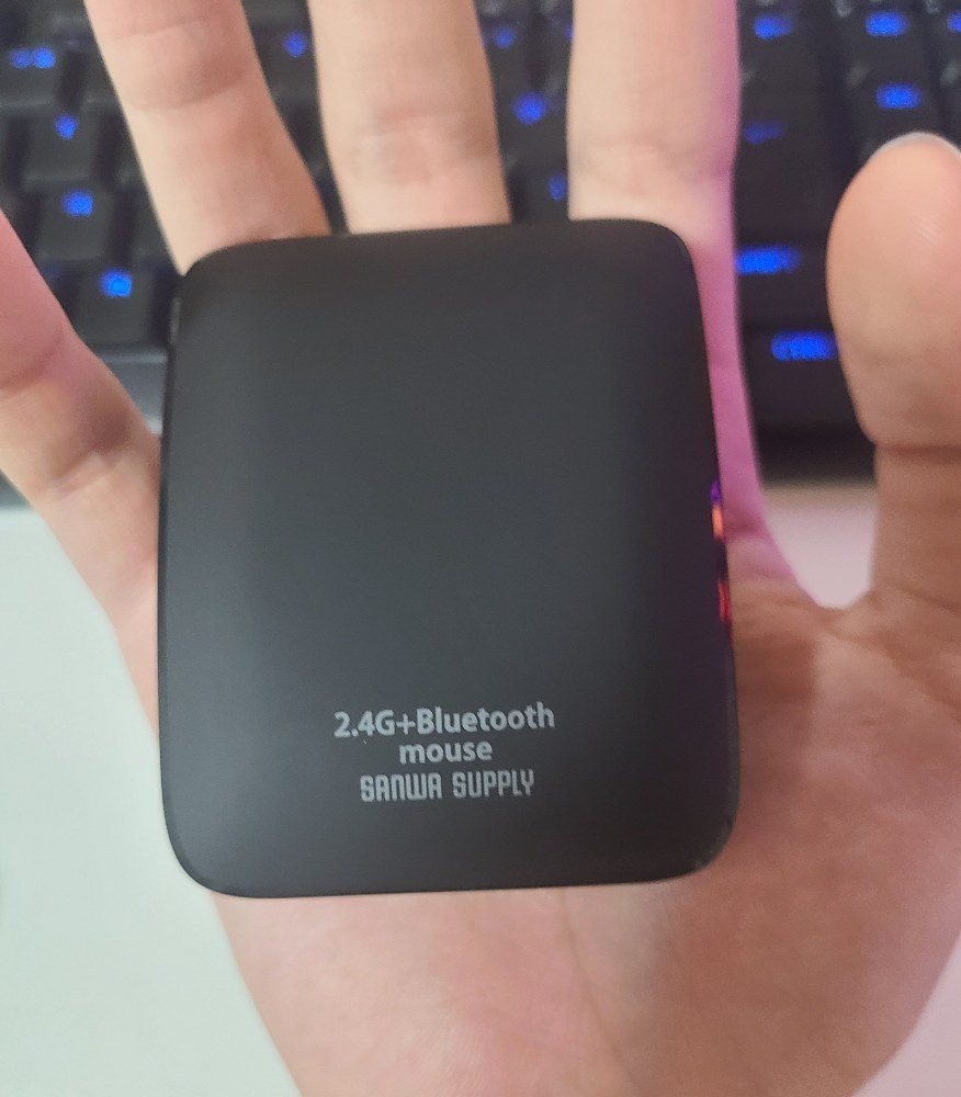 折りたためば手のひらサイズ