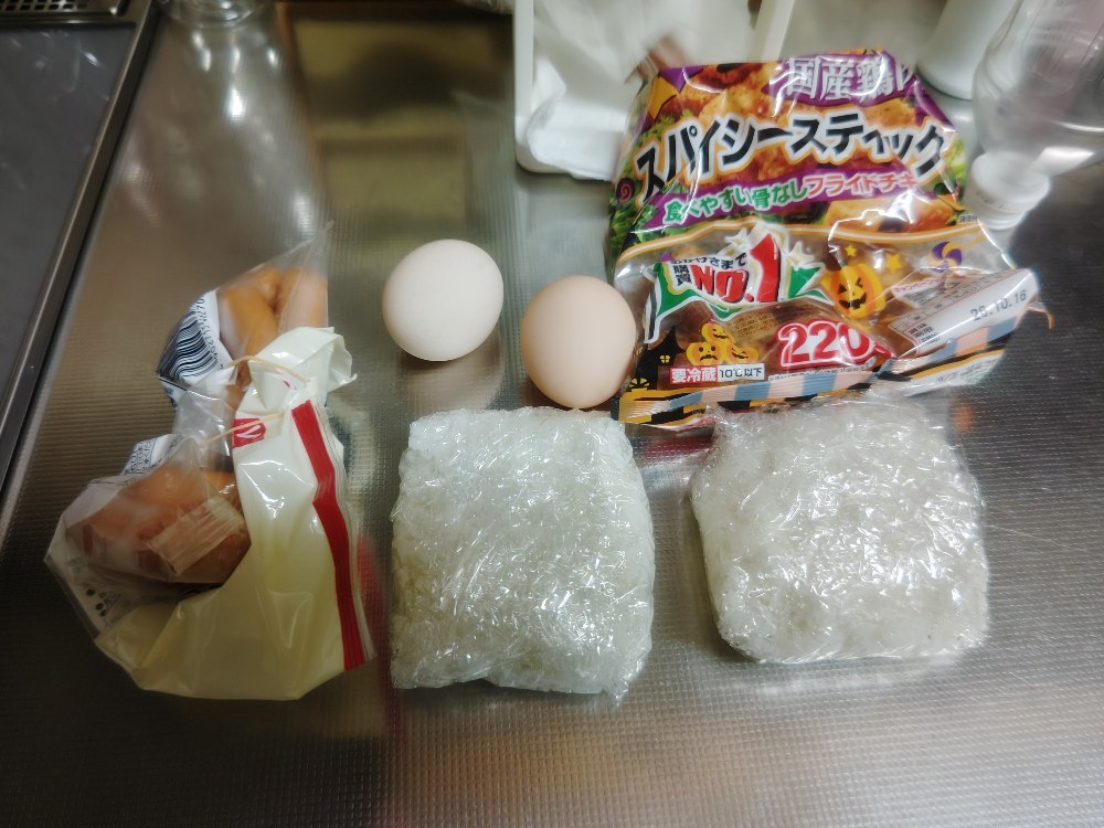 【料理】木曜日だからこそ頑張る朝ごはん【こういうのがいいんだよセット 2】