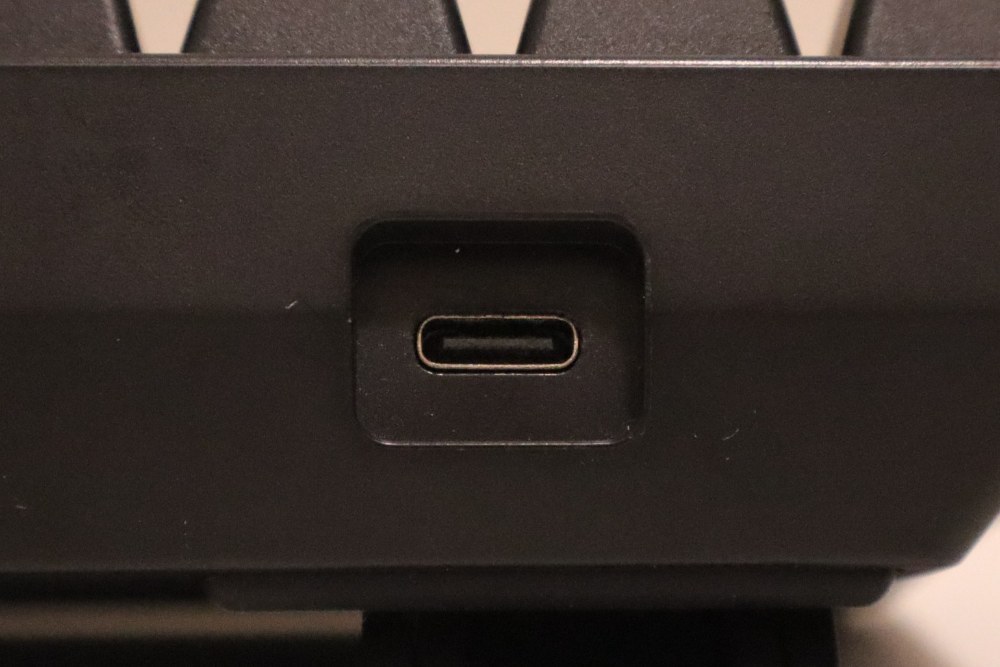 充電穴