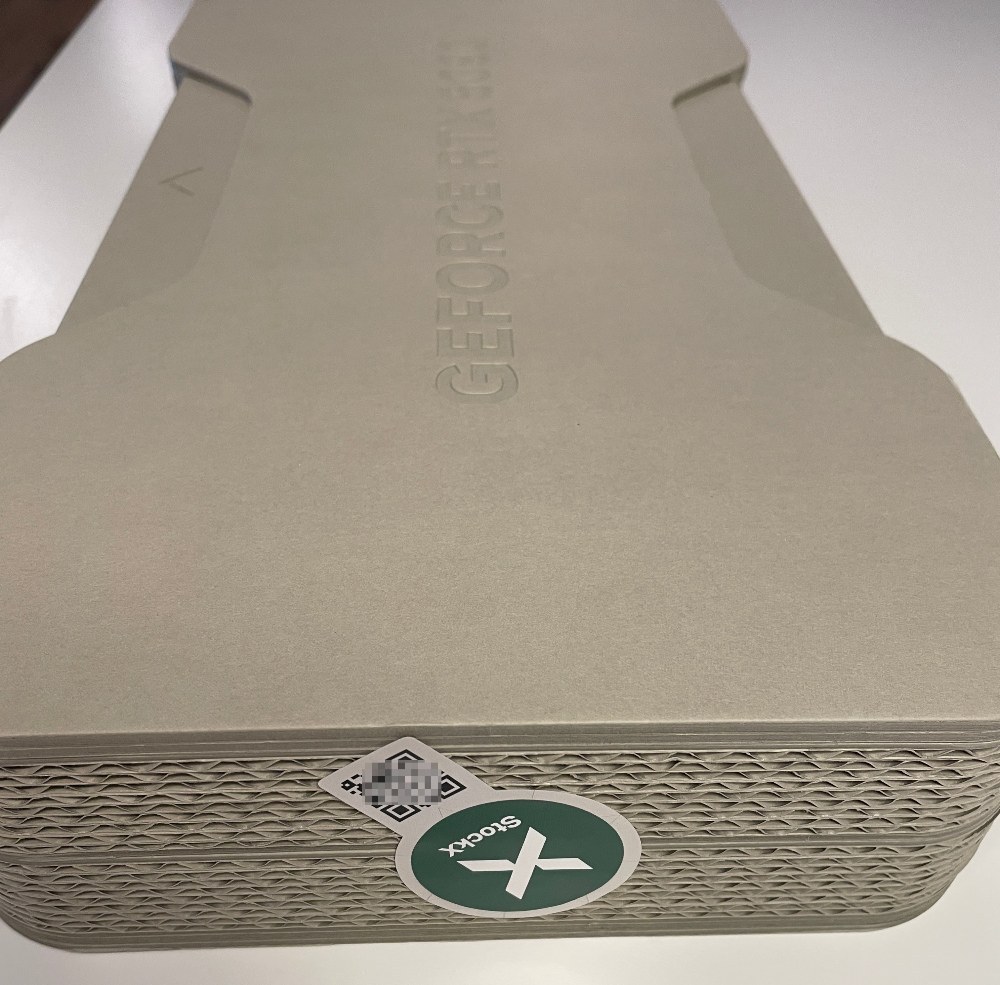 届いた商品にはStockXの検品のタグが貼ってある