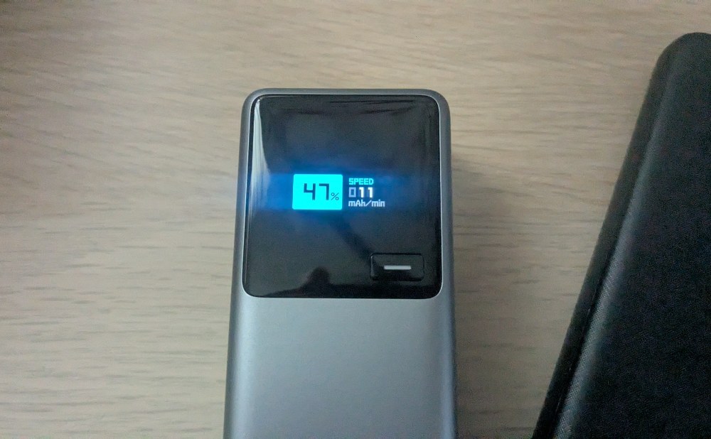 他デバイスへ給電中の表示