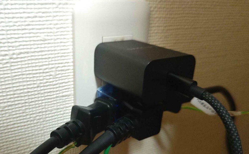 68W充電器