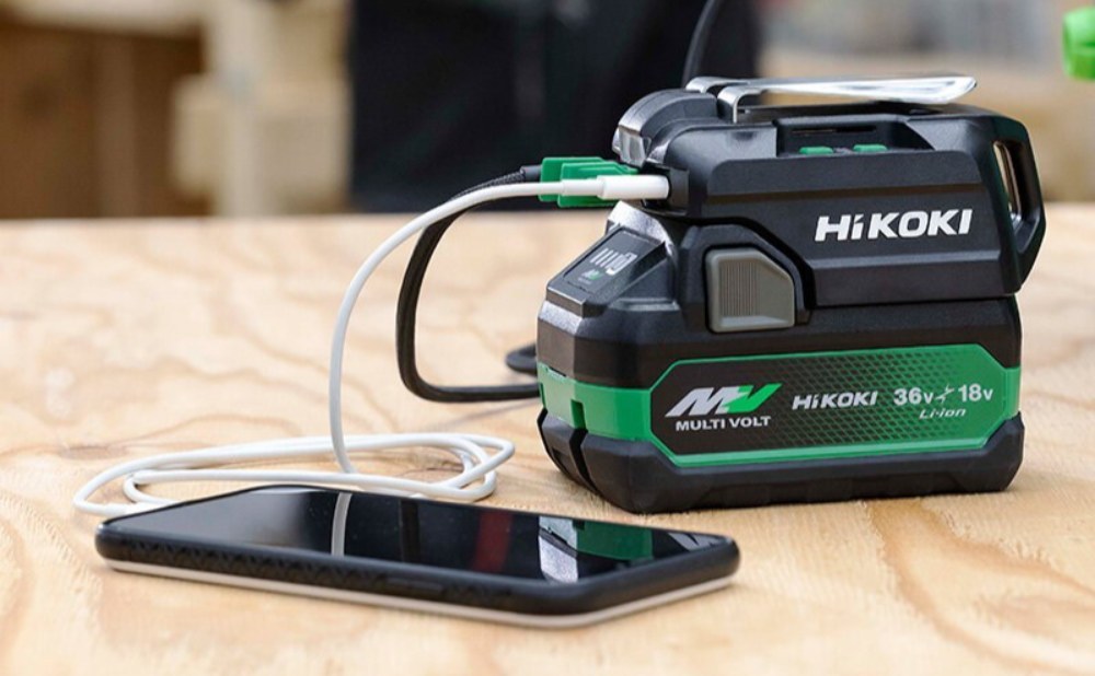 HiKOKI USB対応充電器 UC18DA (画像はHiKOKI HPより)