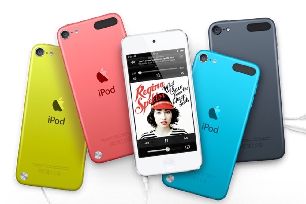 iPod Touch 第5世代からアルミとカラフルに・・。これはこれでええんやけど。