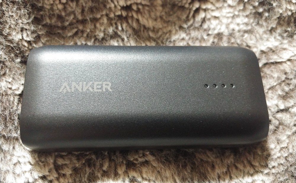 モバイルバッテリー本体