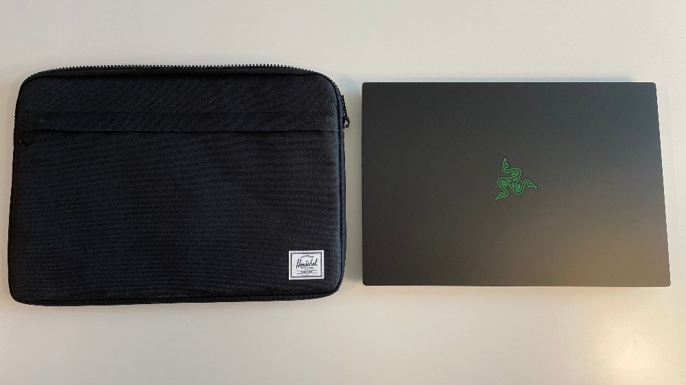 MacBook Pro 16インチのケースがそのまま使える