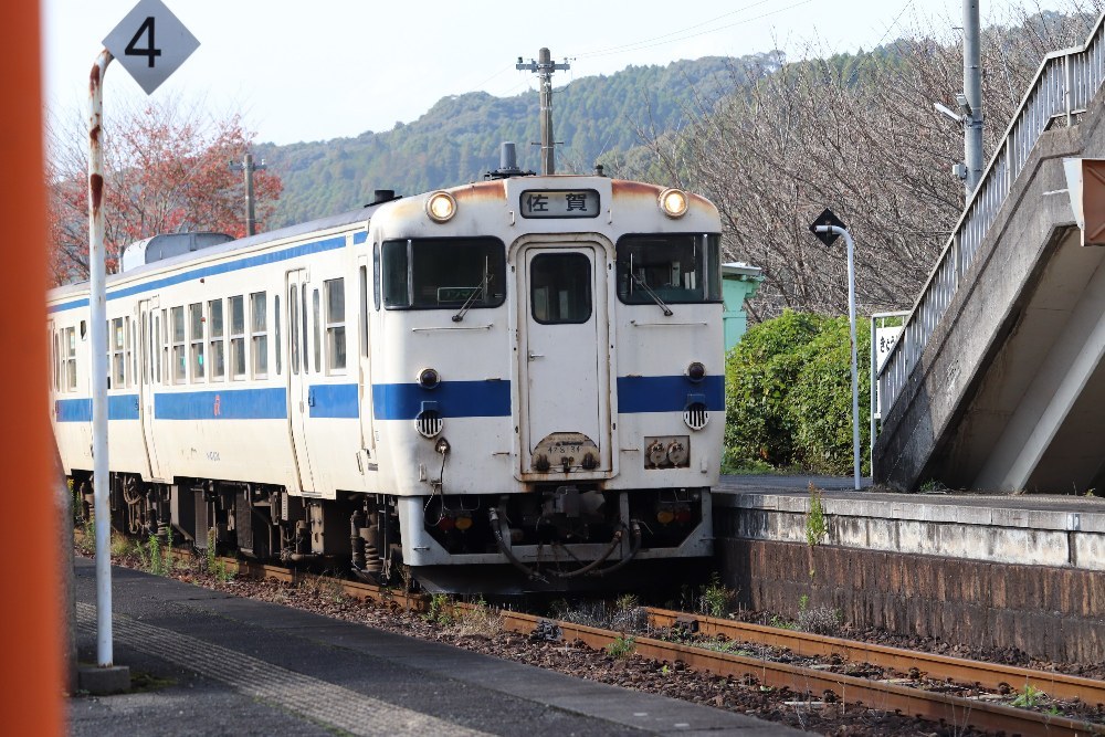 2021年11月、キハ47-8134+キハ47-8157（厳木駅）