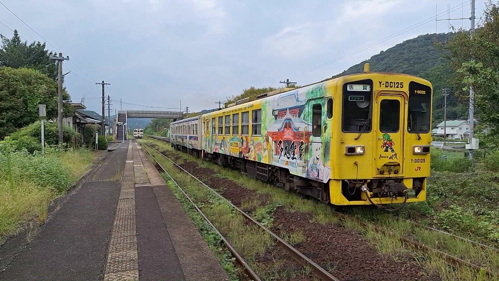 キハ125-5+キハ47-9126、厳木駅(2025年9月)