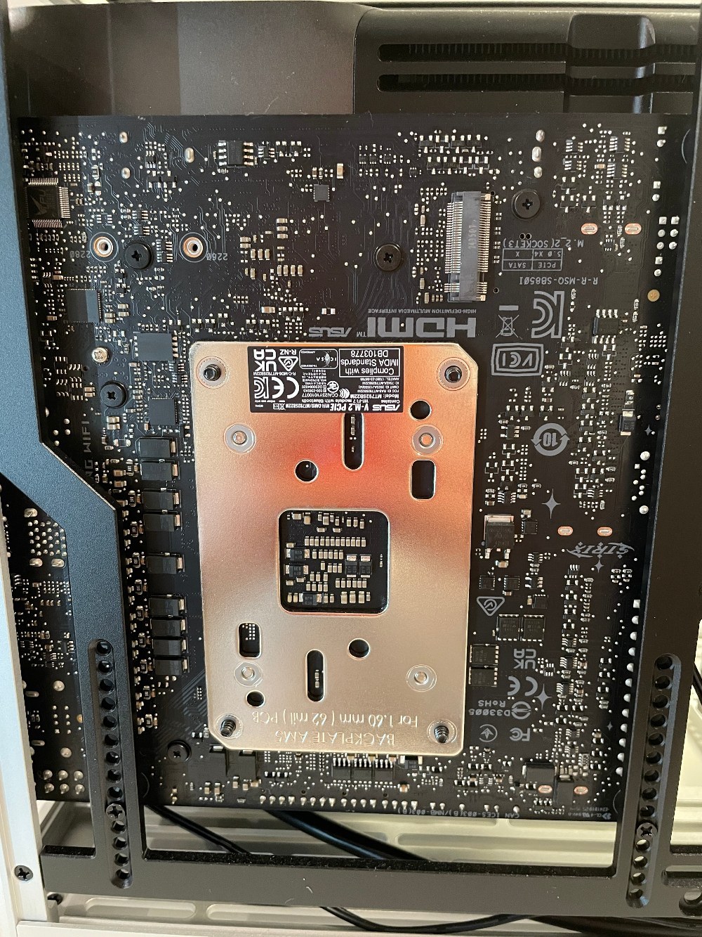 マザーボード裏面、外傷無し