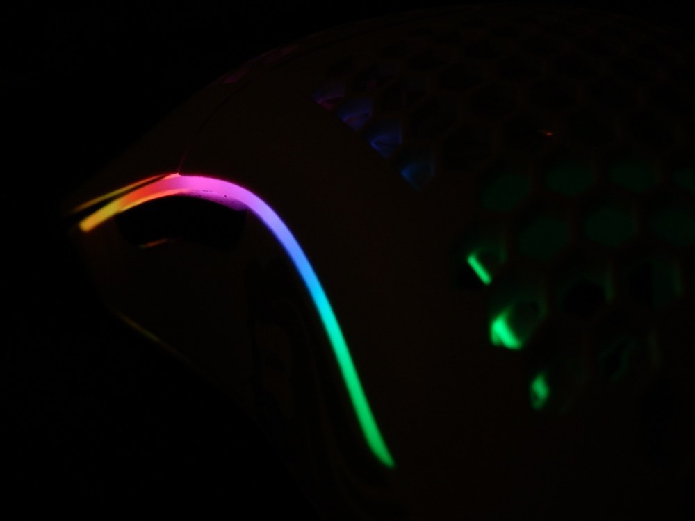Glorious model　O