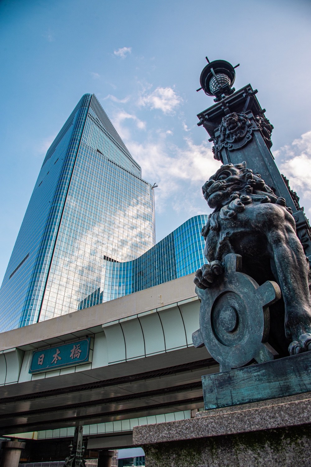 東京日本橋　24mm f/8 ss:1/50 ISO100 +0.7ev