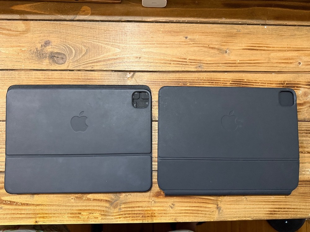 表面は特にこれといったデザイン違いはない。