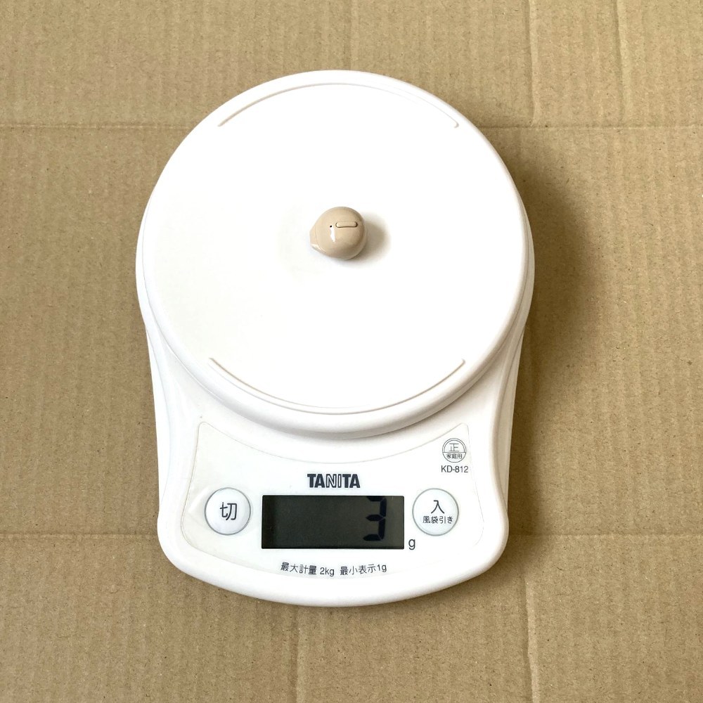 本体の重さは3g
