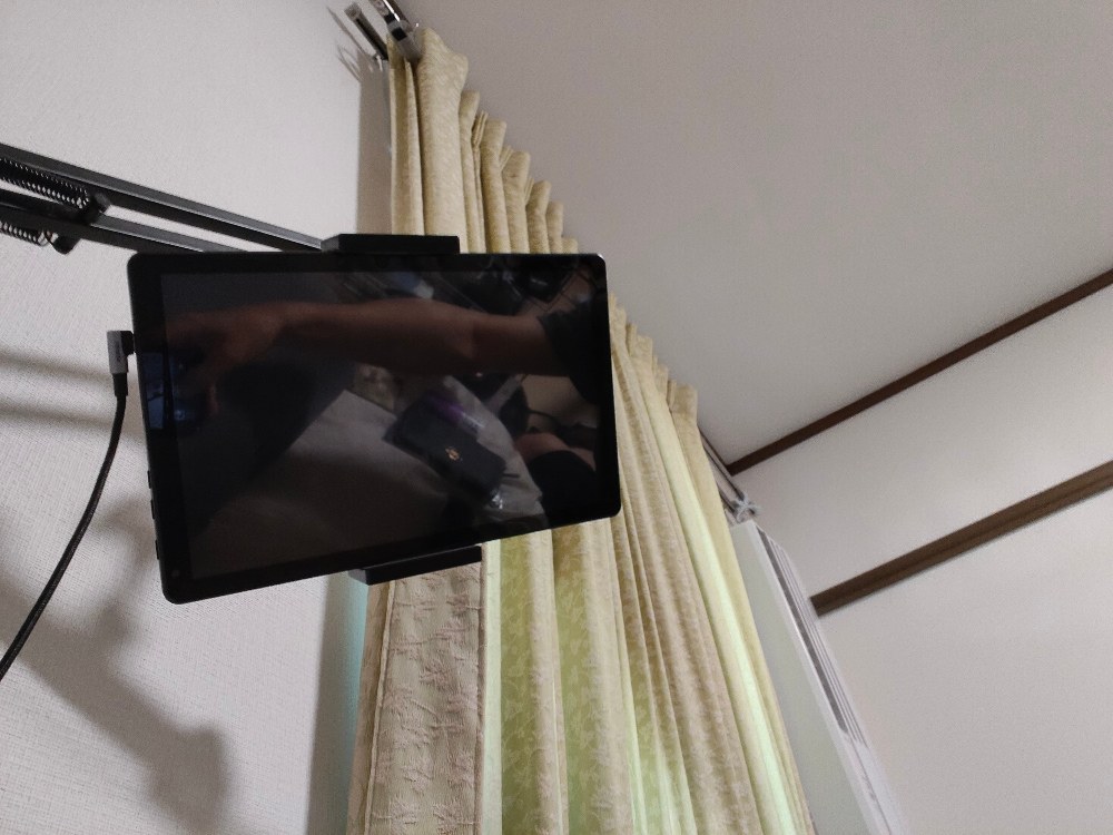 高反射なので厨二病の顔をいやでも見ることになります